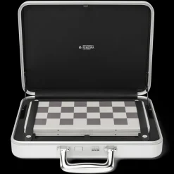 RIMOWA Chess